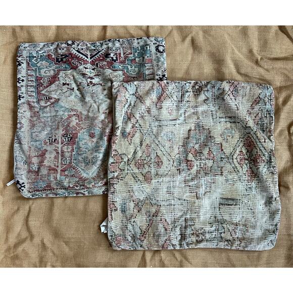 Pottery Barn Basilia Velvet Pillow Covers Cotton Velvet set 2, rug style 24”,20” - Picture 10 of 10